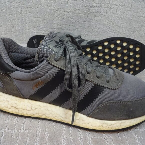 ADIDAS Iniki Men’s Size 11 US Gray Four Core Black Athletic Running Shoes BY9732 - Picture 9 of 11